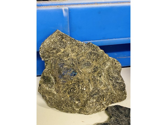 Ca. 22x spectroliet ruwe brokken - afbeelding 4 van  5