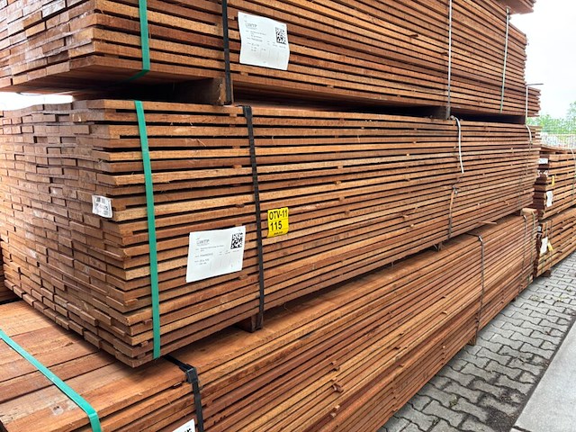 Ca. 230x guyana teak beschoeiingsplanken, 20x100mm, lengte 400cm - afbeelding 4 van  4
