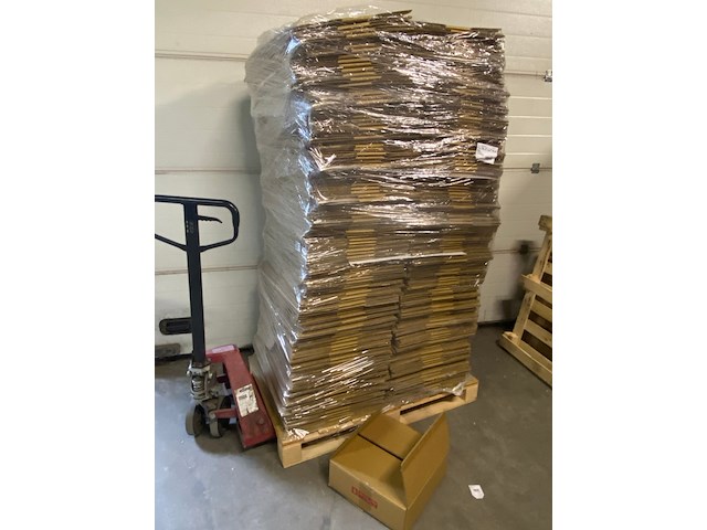 Ca. 230x verzenddozen 37x38x14cm dubbelgolf, bruin - afbeelding 1 van  4