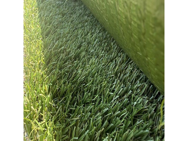 Ca. 23,18m2 kunstgras, 30 mm hoog, groen - afbeelding 2 van  3