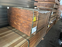 Ca. 238x guyana ipé planken geschaafd, 25x70mm, lengte 125cm - afbeelding 2 van  3