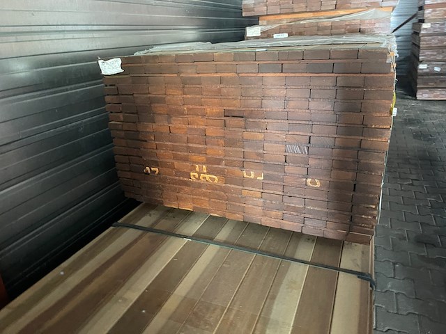 Ca. 238x guyana ipé planken geschaafd, 25x70mm, lengte 125cm - afbeelding 3 van  3