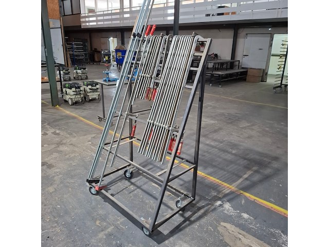 Ca. 23x diverse lijmtangen met verrijdbaar frame bessey en wurth - afbeelding 3 van  9