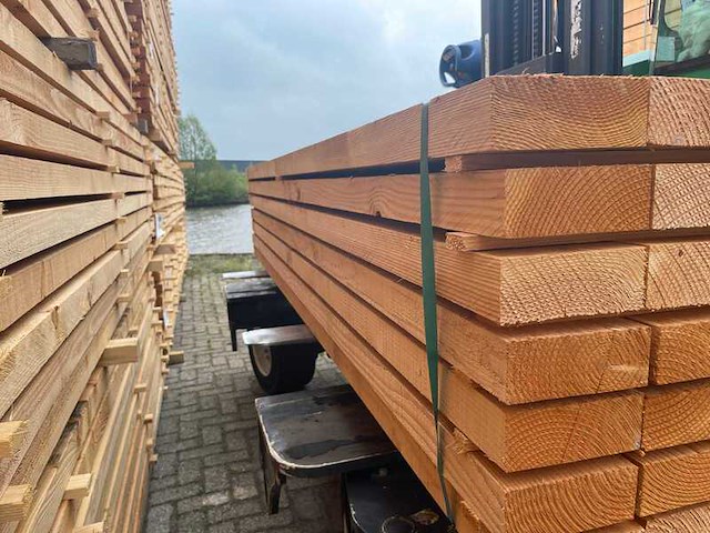 Ca. 23x douglas balken fijnbezaagd, 75x175mm, lengte 500cm - afbeelding 2 van  4