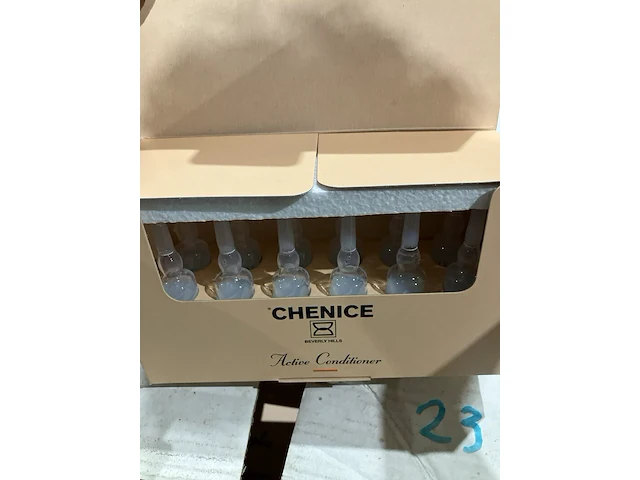 Ca. 23x dozen activecconditioner, chenice - afbeelding 1 van  4