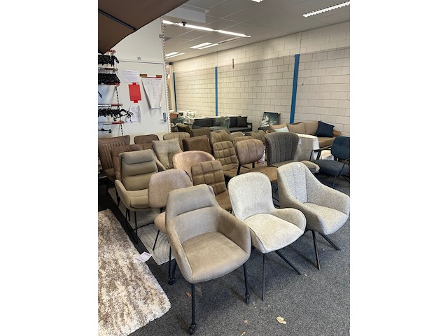 Ca. 23x eetkamerstoelen, taupe - afbeelding 1 van  7