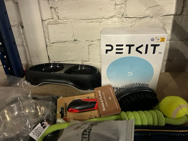 Ca. 23x huisdierproducten w.o. hondenbeveiligingscamera, w.o. petkit, bp - afbeelding 10 van  11
