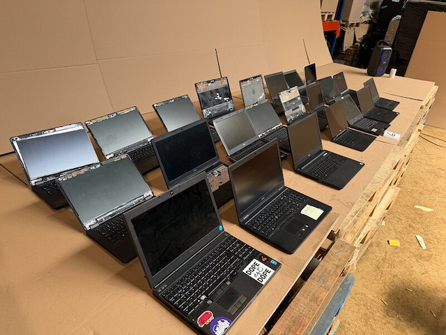 Ca. 23x laptop, dell - afbeelding 12 van  20