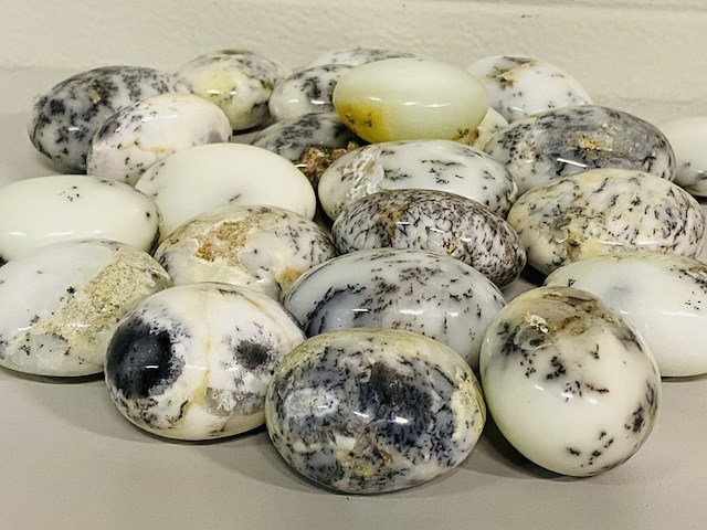 Ca. 23x merliniet / dendrietenopaal handsteen - afbeelding 3 van  3