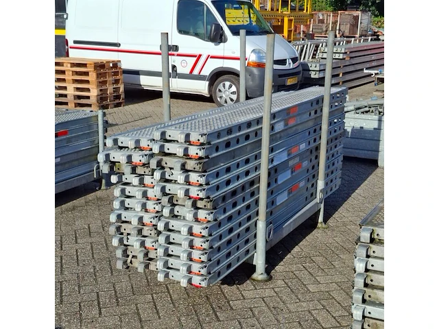 Ca. 23x o-roostervloer, layher, allround | 257x32 cm, in transportbok - afbeelding 1 van  6