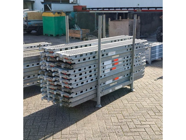 Ca. 23x o-roostervloer, layher, allround | 257x32 cm, in transportbok - afbeelding 3 van  6