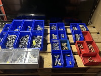 Ca. 23x stapelbak met diverse koppelingen - afbeelding 1 van  7