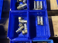 Ca. 23x stapelbak met diverse koppelingen - afbeelding 2 van  7