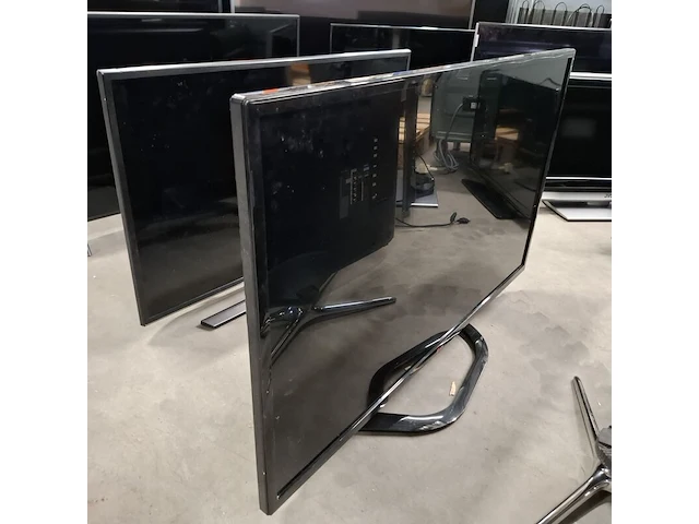 Ca. 23x televisies, o.a. samsung, philips, jvc, loewe, diverse soorten en maten - afbeelding 7 van  49