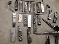 Ca. 23x televisies, o.a. samsung, philips, jvc, loewe, diverse soorten en maten - afbeelding 18 van  49