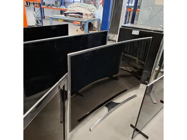Ca. 23x televisies, o.a. samsung, philips, jvc, loewe, diverse soorten en maten - afbeelding 35 van  49