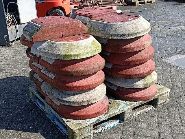 Ca. 23x verkeersscheidingselement - stootband - afbeelding 3 van  5