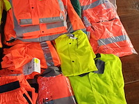 Ca. 240x diverse werkkleding - afbeelding 10 van  23