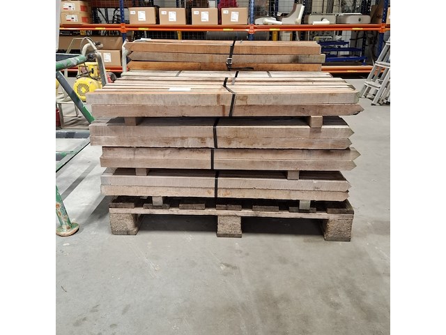 Ca. 240x palen met punt, massaranduba - afbeelding 2 van  6