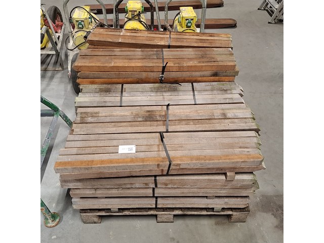 Ca. 240x palen met punt, massaranduba - afbeelding 3 van  6