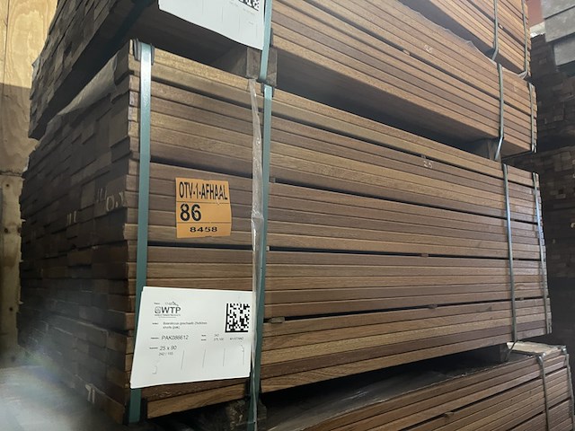 Ca. 242x guyana teak planken geschaafd, 25x90mm, lengte 155cm - afbeelding 4 van  4