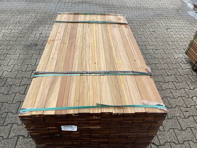 Ca. 247x guyana ipé planken geschaafd, 25x70mm, lengte 155cm - afbeelding 1 van  3