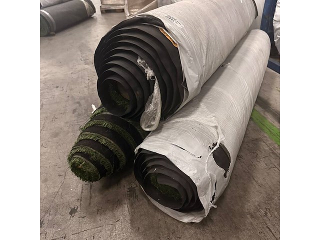 Ca. 24m2 kunstgras, 20 mm hoog, groen - afbeelding 1 van  2