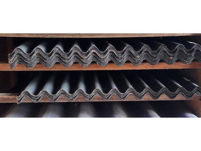 Ca. 24x bitumen golfplaten, guttanit - afbeelding 1 van  5