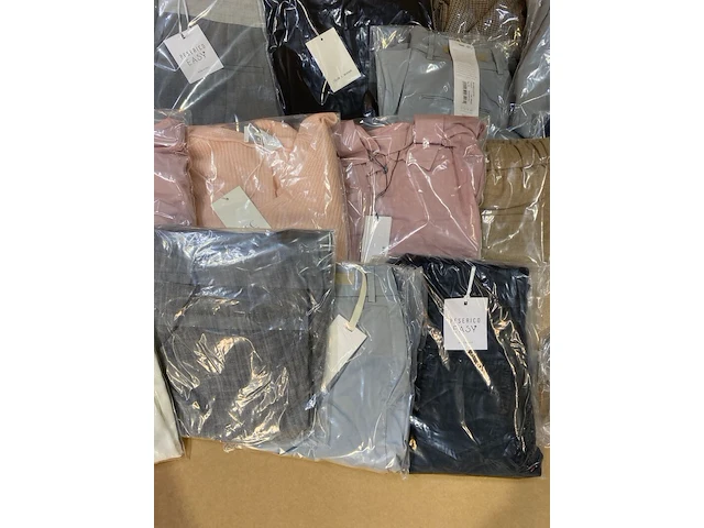 Ca. 24x damesmode, pomandère, marella, club l'avenir etc. - afbeelding 5 van  6