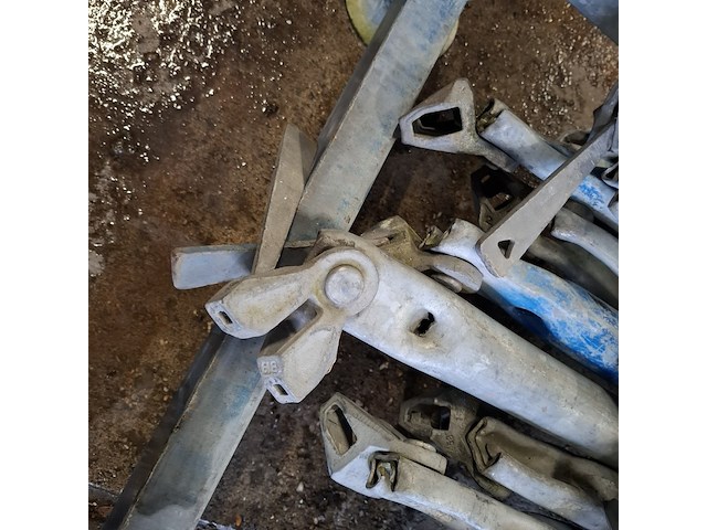 Ca. 24x diagonaal 140cm, inclusief bok - afbeelding 5 van  5