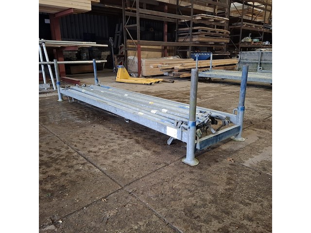 Ca. 24x diagonaal 140cm layher, inclusief bok - afbeelding 2 van  5