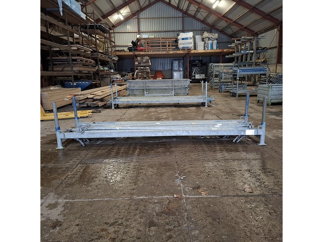 Ca. 24x diagonaal 140cm layher, inclusief bok - afbeelding 3 van  5