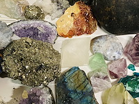 Ca. 24x diverse mineralen - afbeelding 3 van  4