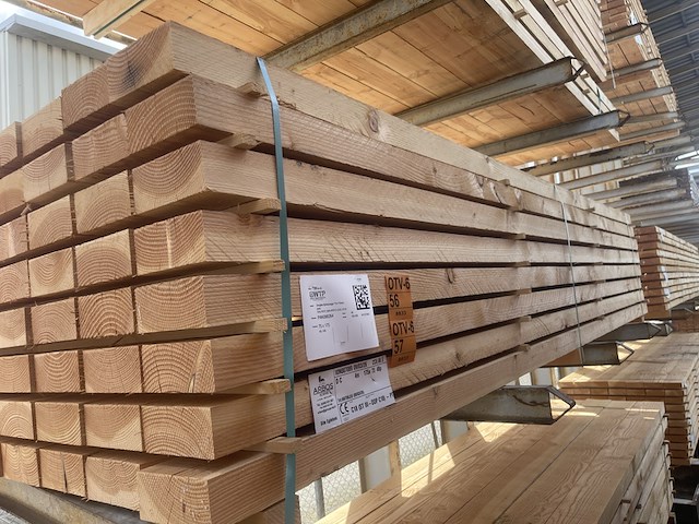 Ca. 24x douglas balken fijnbezaagd, 75x175mm, lengte 400cm - afbeelding 4 van  4
