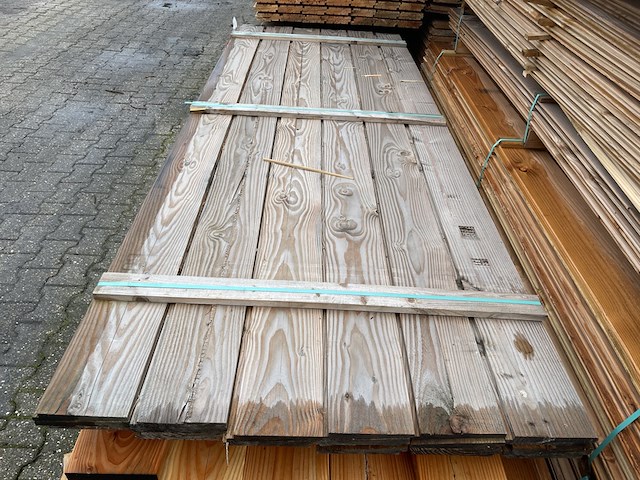 Ca. 24x douglas zweeds rabat, 26x190mm, lengte 300cm - afbeelding 1 van  3