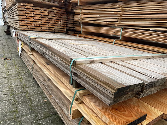 Ca. 24x douglas zweeds rabat, 26x190mm, lengte 300cm - afbeelding 2 van  3