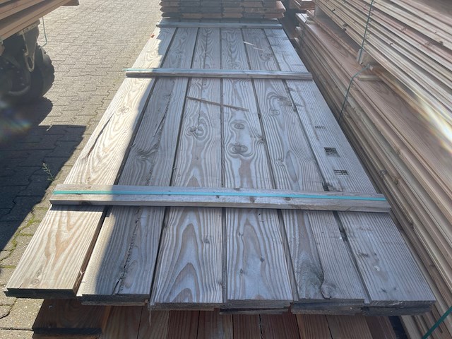 Ca. 24x douglas zweeds rabat, 26x190mm, lengte 300cm - afbeelding 1 van  3