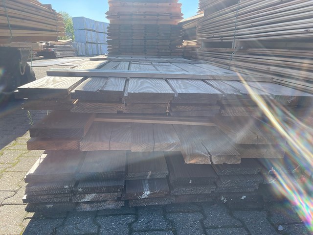 Ca. 24x douglas zweeds rabat, 26x190mm, lengte 300cm - afbeelding 3 van  3
