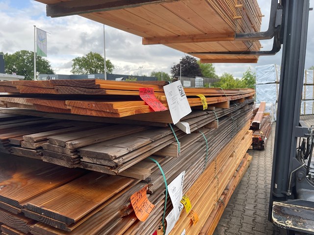 Ca. 24x douglas zweeds rabat, 26x190mm, lengte 500cm - afbeelding 2 van  3