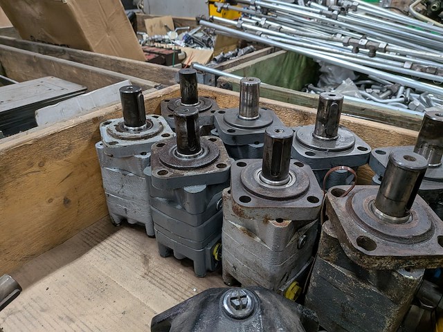 Ca 24x hydro motor - afbeelding 8 van  16