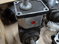 Ca 24x hydro motor - afbeelding 15 van  16