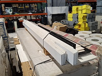 Ca. 24x kunststof hoekprofielen - afbeelding 1 van  4