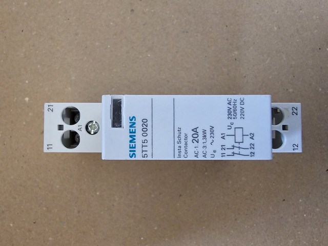 Ca. 24x kvm-switch alif2000r en diverse siemens materieel, alif en siemens - afbeelding 8 van  24