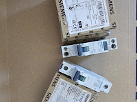 Ca. 24x kvm-switch alif2000r en diverse siemens materieel, alif en siemens - afbeelding 11 van  24