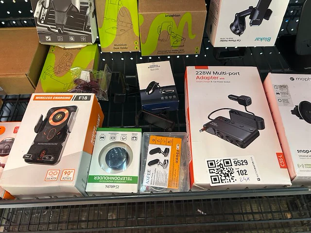 Ca. 24x telefoon- en auto-accessoires, w.o. dinto, blukar, mophie - afbeelding 2 van  9
