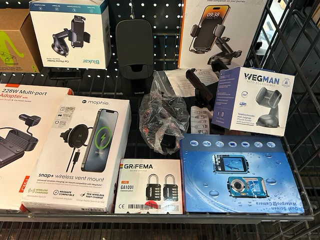 Ca. 24x telefoon- en auto-accessoires, w.o. dinto, blukar, mophie - afbeelding 6 van  9