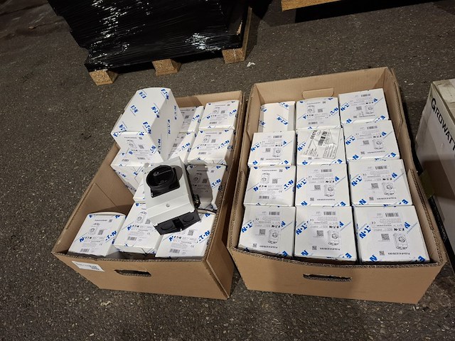 Ca. 24x werkschakelaar eaton, pv-25a-4p-ac-i2/svb-sw/n - afbeelding 2 van  4