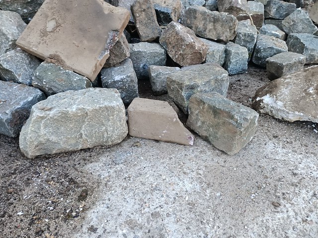 Ca. 25 m³ basaslt stenen - afbeelding 3 van  7