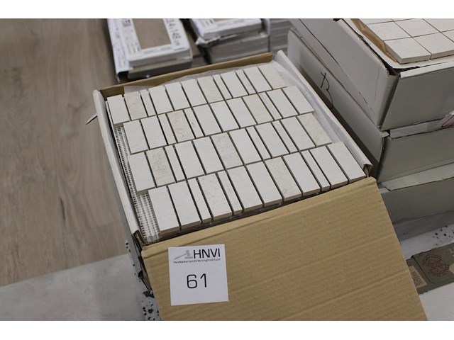 Ca. 2,5 m2 wandtegels. - afbeelding 1 van  2
