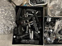 Ca. 250x fietsaccessoires w.o. standaards, remblokjes, w.o. selle italia, pletscher, shimano - afbeelding 3 van  11